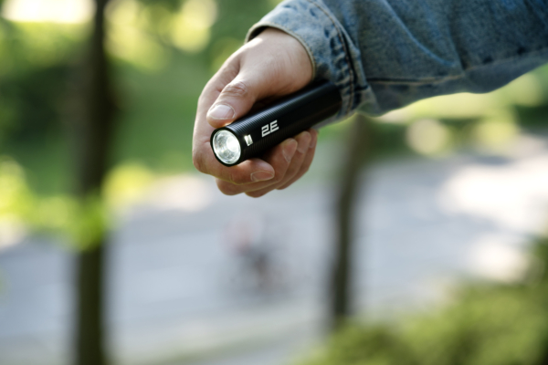 2E Hand Flashlight rechargeable PYB6010BI, micro USB, 500mAh, 1000lm, 1.5W, 3 lighting functions