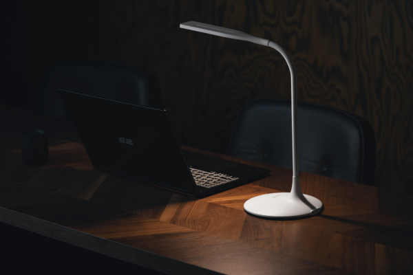 2E Table Lamp with battery 7W 3000K 4000K 5700K 2200mAh USB-A white