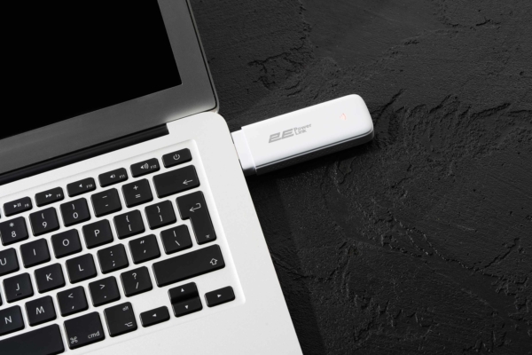 2E Mobile router PowerLink (MiFi-1 2024) LTE, Wi-Fi4, 1xUSB, 1xCRC9 white